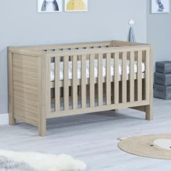 Babymore Luno Cot Bed - Oak