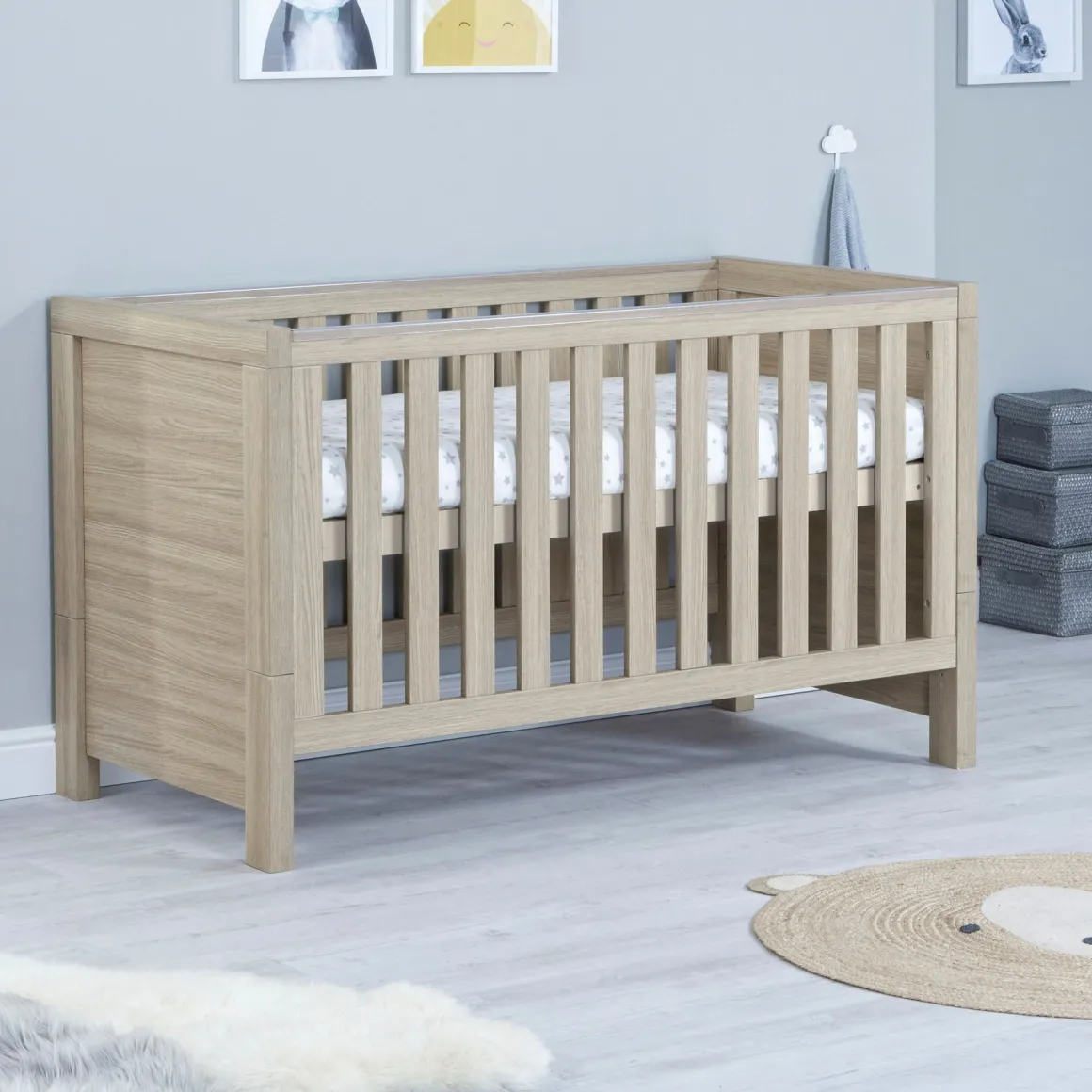 Babymore Luno Cot Bed - Oak