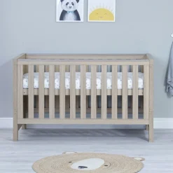 Babymore Luno Cot Bed - Oak