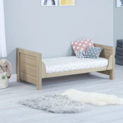 Babymore Luno Cot Bed - Oak