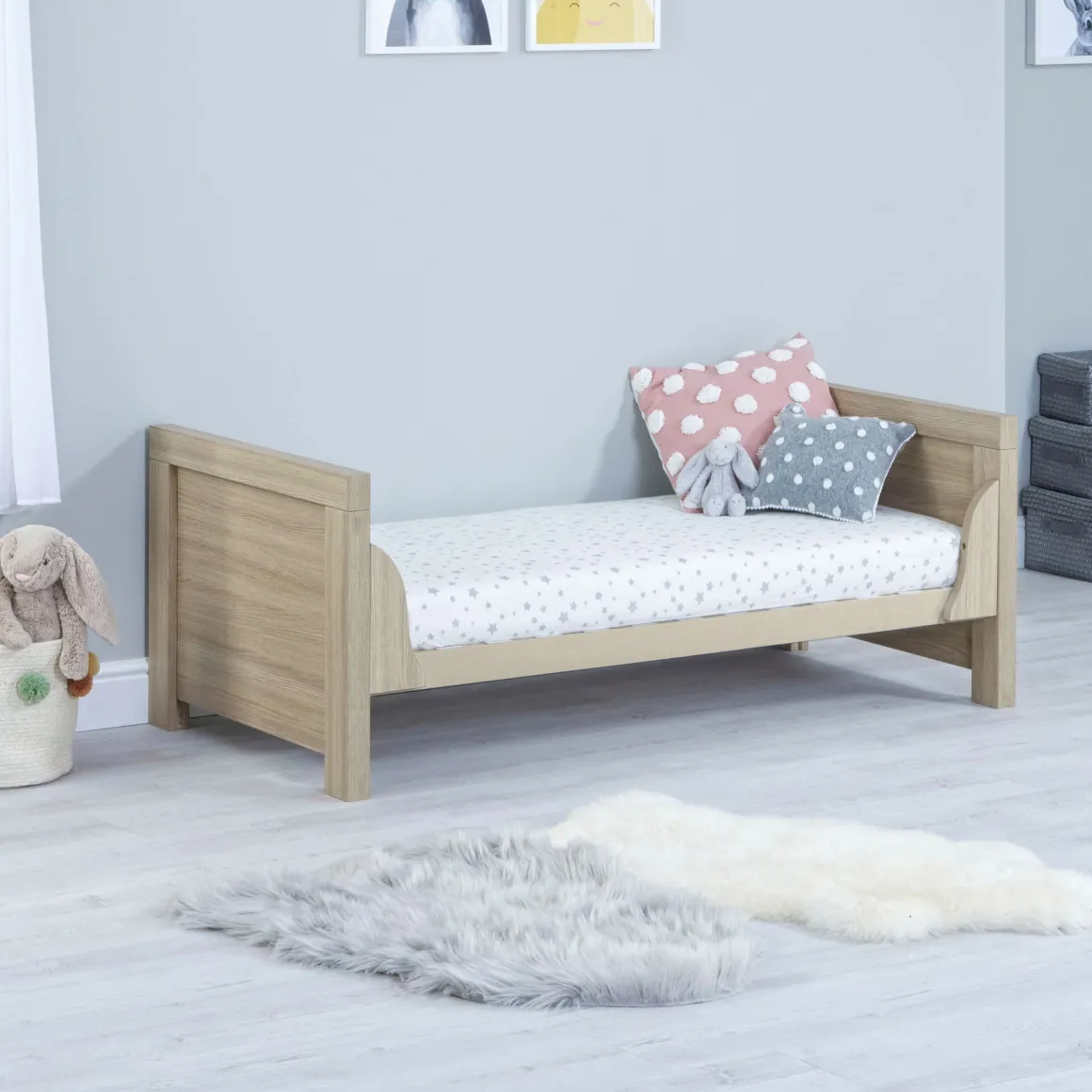 Babymore Luno Cot Bed - Oak