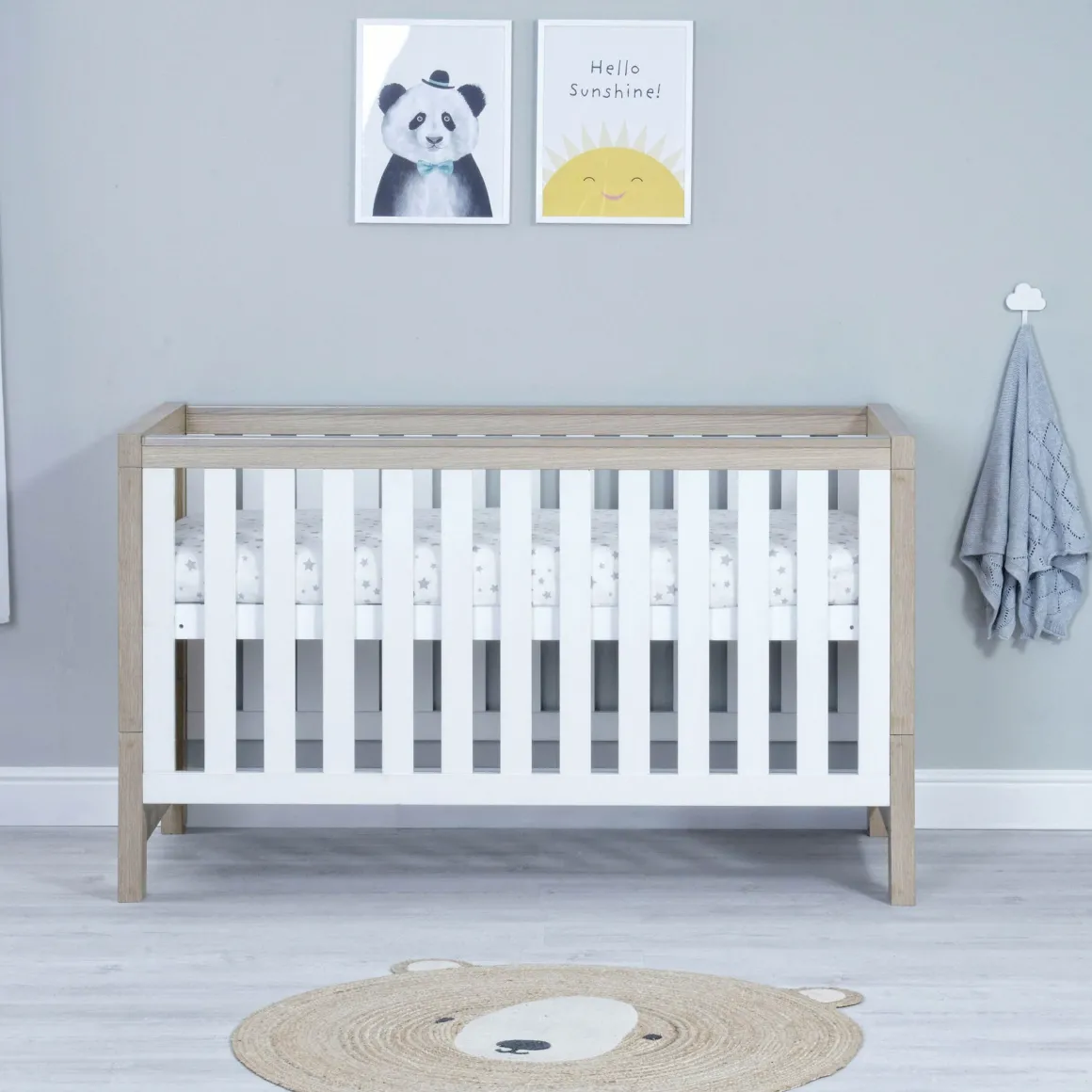 Babymore Luno Cot Bed - White Oak