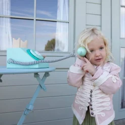 Classic World Play Telephone