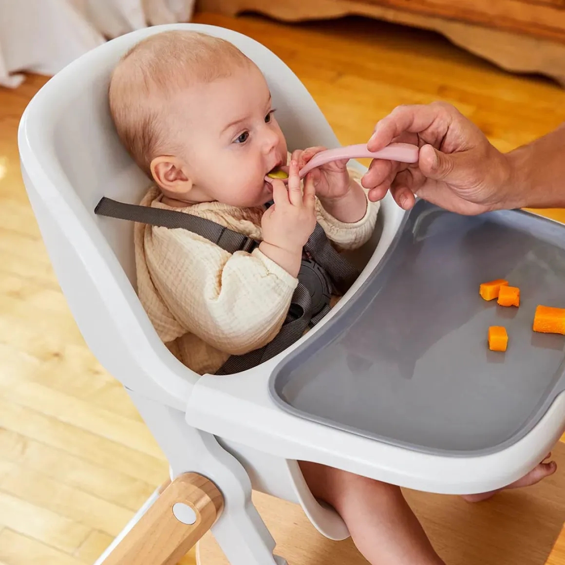 Ergobaby Evolve 2-in-1 Highchair - Natural / White - Natural Wood