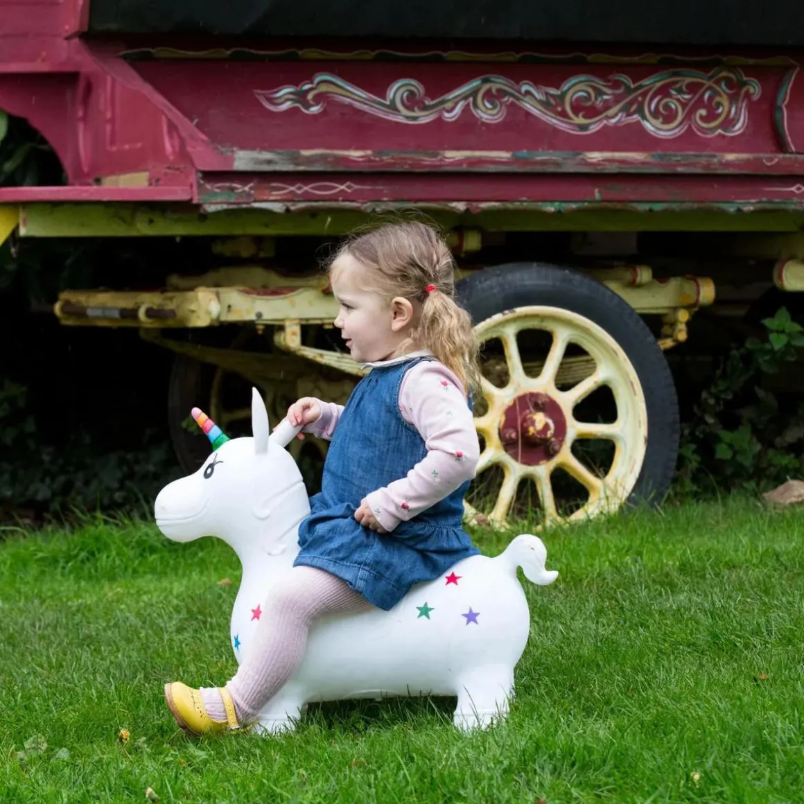 Happy Hopperz - White Unicorn