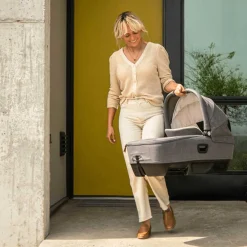 Nuna CARI NEXT Carrycot Car Seat - Caviar
