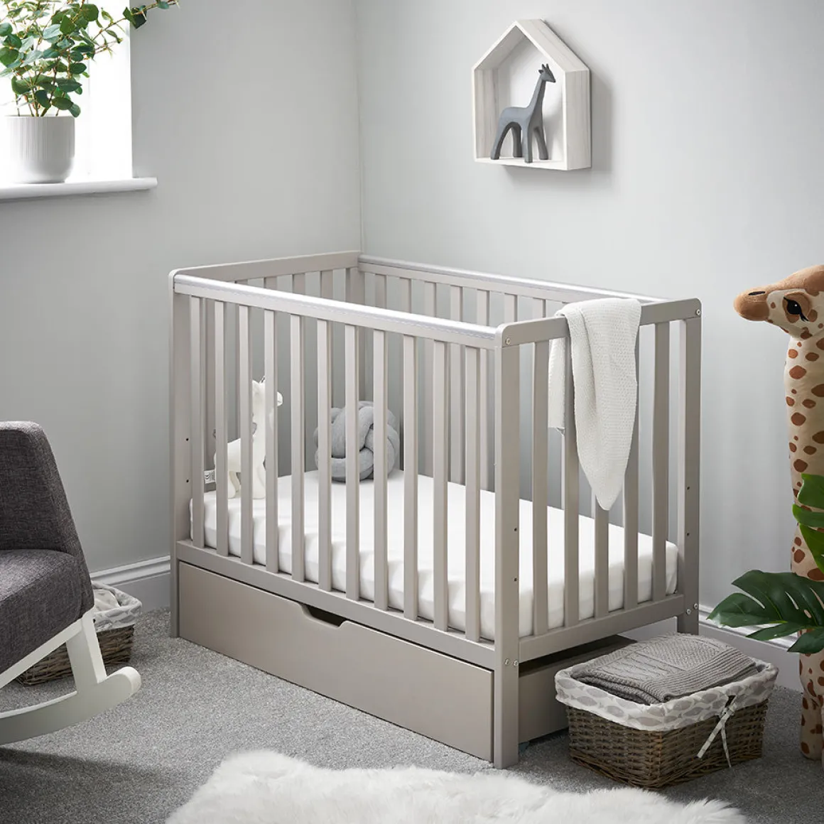 OBaby Bantam Space Saver Cot - Warm Grey